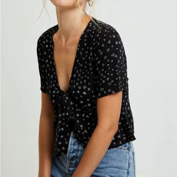 Pacsun LA Hearts Ditsy Floral Tie Top - Picture 1 of 4